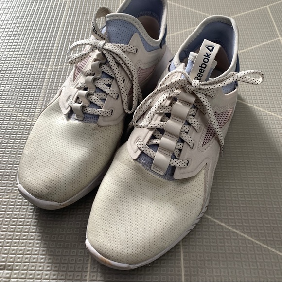 Reebok Women's Freestyle Motion Low Cut Training Shoes size 9 - Picture 8 of 9